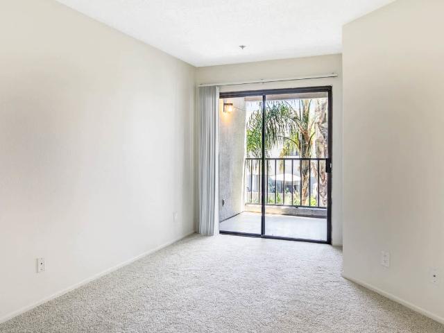 2 BR, 2 BA Apartment 201 West Fairview Avenue Unit D0254, Glendale, CA 91202