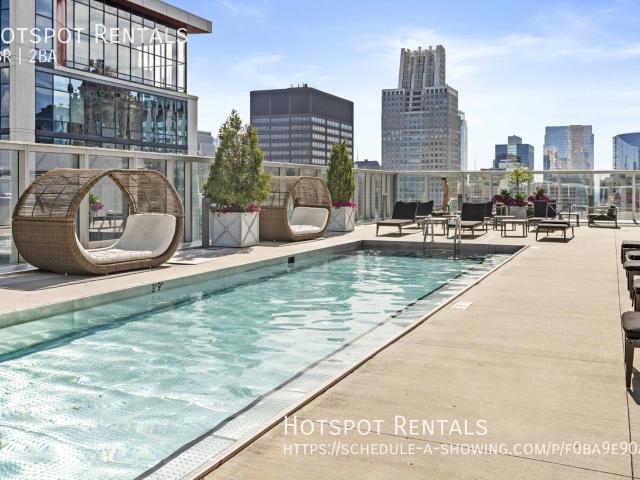 2 BR, 2 BA Apartment 201 N Garland Ct, Chicago, IL 60601