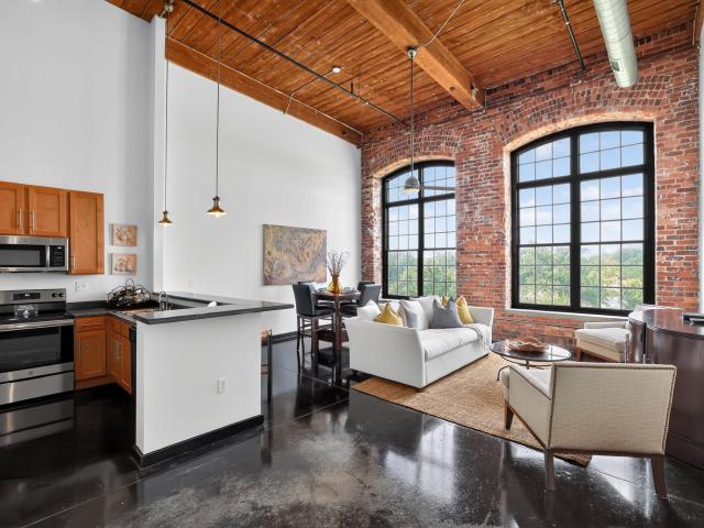 2 BR, 2 BA Apartment 201 Smythe Street Unit 226, Greenville, SC 29611