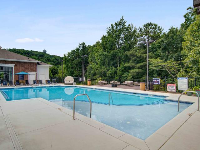 2 BR, 2 BA Apartment 2025 Barrett Lakes Blvd NW Unit 2308, Kennesaw, GA 30144