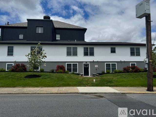 2 BR, 2 BA Apartment 202 Center Street, Unit Unit 6, Stockertown, PA 18083