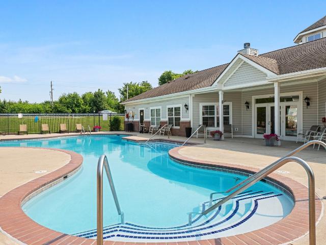 2 BR, 2 BA Apartment 2030 Runaway Bay Dr Unit 6035H, Indianapolis, IN 46224