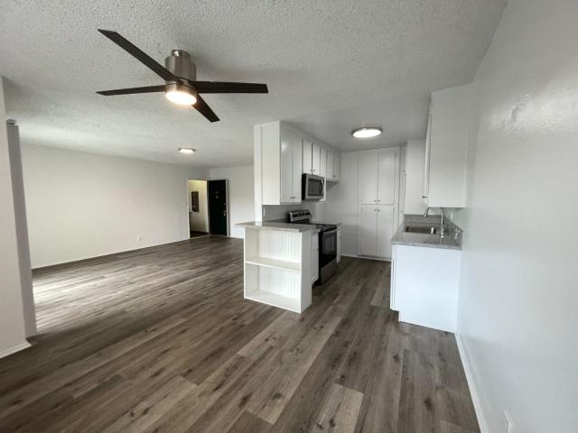 2 BR, 2 BA Apartment 20317 Saticoy Street Unit 095#215, Winnetka, CA 91306