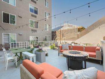 2 BR, 2 BA Apartment 2040 Columbia Street Unit 216, San Diego, CA 92101