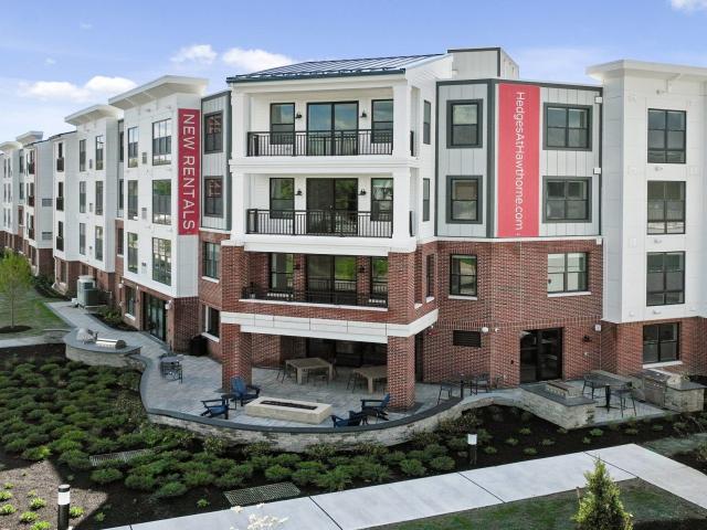 2 BR, 2 BA Apartment 204 Wagaraw Road Unit 424, Hawthorne, NJ 07506