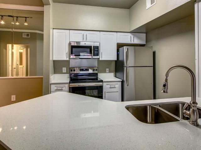 2 BR, 2 BA Apartment 2050 Grayson Dr Unit 17204, Grapevine, TX 76051