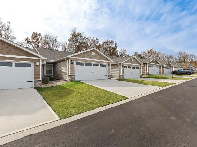 2 BR, 2 BA Apartment 205 Trillium Drive Unit 122I, Fox River Grove, IL 60021