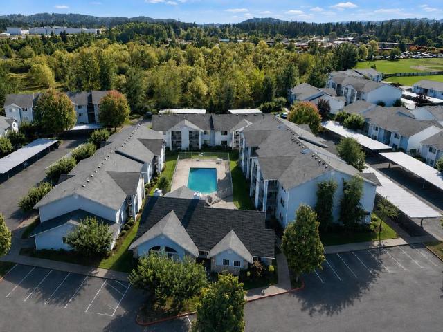 2 BR, 2 BA Apartment 20650 NE Halsey St Unit M 143, Fairview, OR 97024