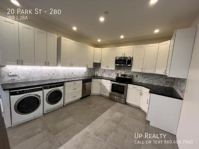 2 BR, 2 BA Apartment 20 Park St, Albany, NY 12207