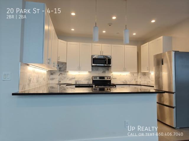 2 BR, 2 BA Apartment 20 Park St, Albany, NY 12207