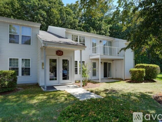 2 BR, 2 BA Apartment 20 Walden Dr, Unit 15, Natick, MA 01760
