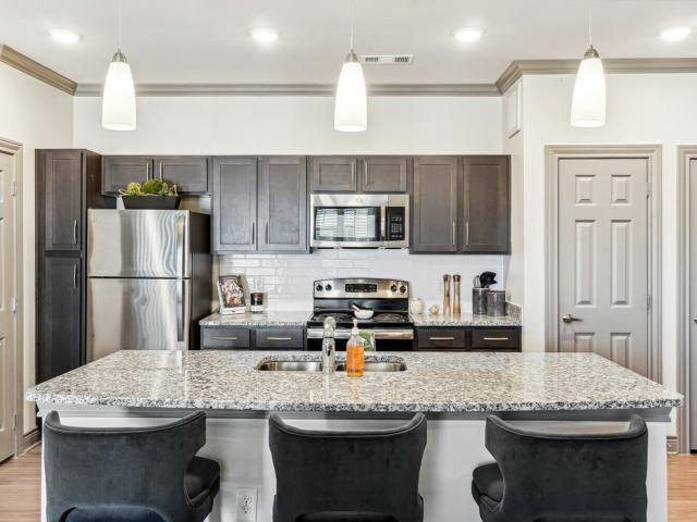 2 BR, 2 BA Apartment 2100 Kilgore Parkway Unit 11103, Baytown, TX 77523