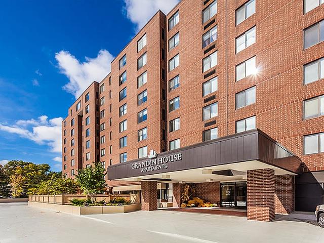 2 BR, 2 BA Apartment 2101 Grandin Road Unit 415, Cincinnati, OH 45208
