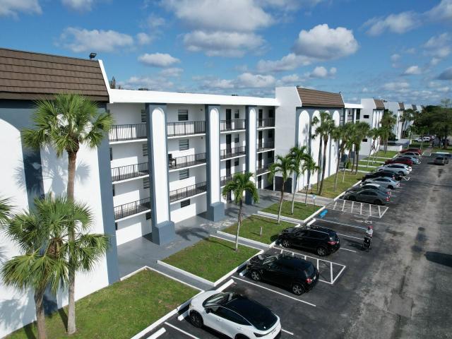 2 BR, 2 BA Apartment 2101 Northwest 55th Avenue Unit B1 2B2B, Fort Lauderdale, FL 33313