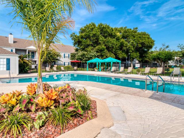 2 BR, 2 BA Apartment 2101 Scenic Highway Unit L204, Pensacola, FL 32503