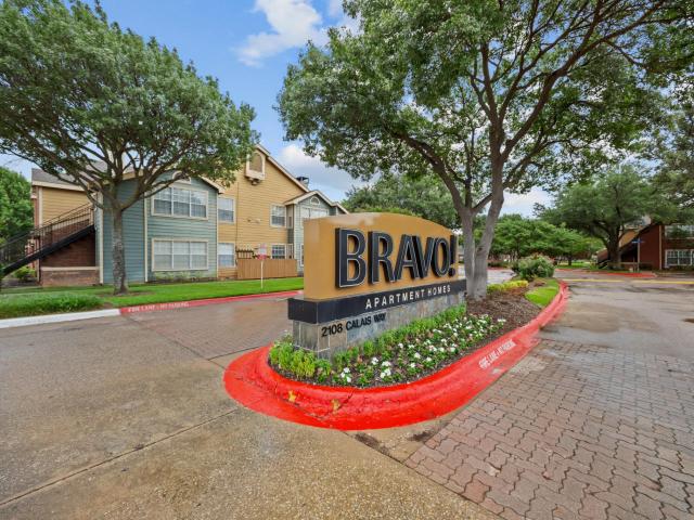 2 BR, 2 BA Apartment 2108 Calais Way Unit 274, Arlington, TX 76006