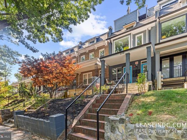 2 BR, 2 BA Apartment 210 Varnum Street NW, Washington, DC 20011