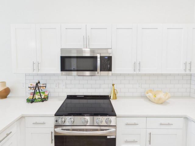 2 BR, 2 BA Apartment 2110 East Southport Road Unit 416, Indianapolis, IN 46227
