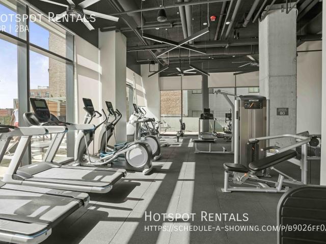 2 BR, 2 BA Apartment 2111 South Wabash Ave, Chicago, IL 60616