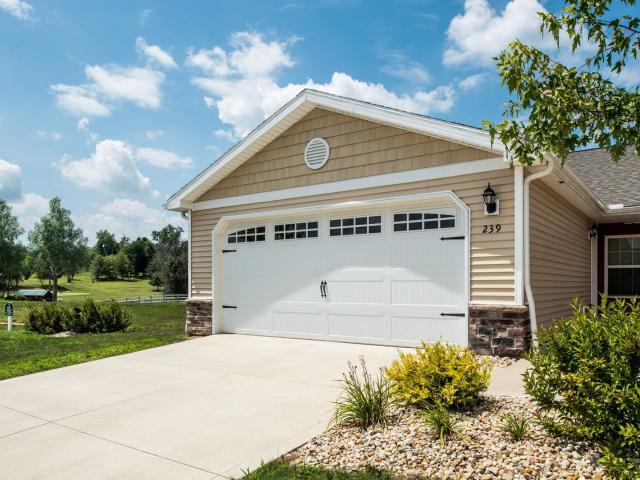 2 BR, 2 BA Apartment 211 Redwood Dr Unit 105, Johnstown, OH 43031