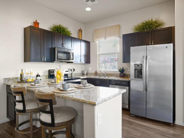 2 BR, 2 BA Apartment 2121 North Grace Boulevard Unit 105, Chandler, AZ 85225