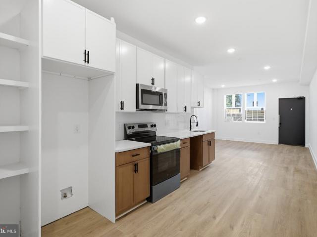 2 BR, 2 BA Apartment 2126 N Percy St, Philadelphia, PA 19122