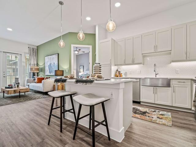 2 BR, 2 BA Apartment 212 W Highland Mall Blvd, Austin, TX 78752