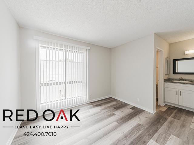 2 BR, 2 BA Apartment 21315 Roscoe Blvd, Canoga Park, CA 91304