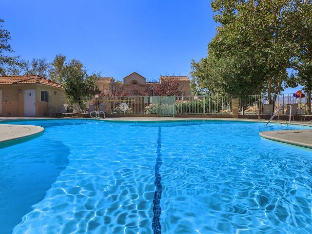 2 BR, 2 BA Apartment 21311 Alder Drive Unit 62 202, Newhall, CA 91321