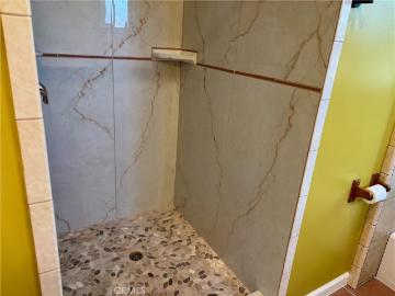 2 BR, 2 BA Apartment 21323 Conradi Avenue, Torrance, CA 90502