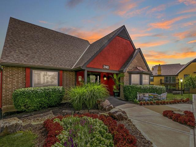 2 BR, 2 BA Apartment 2140 137th Terrace Unit 128, Overland Park, KS 66224