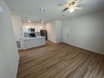2 BR, 2 BA Apartment 2151 West Moore Street Unit G2112, Sherman, TX 75092