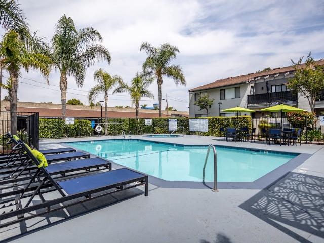 2 BR, 2 BA Apartment 2170 South Harbor Boulevard Unit 240, Anaheim, CA 92802
