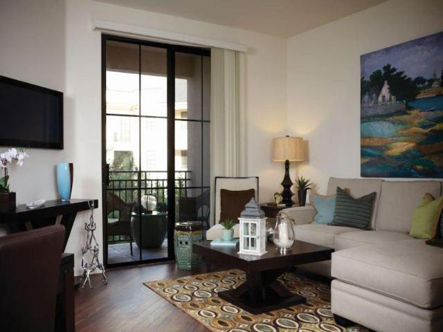 2 BR, 2 BA Apartment 21800 Avalon Boulevard Unit 319, Carson, CA 90745