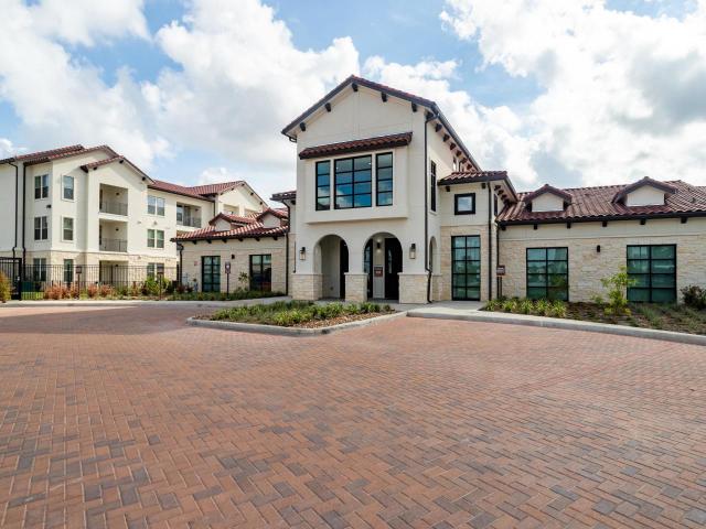 2 BR, 2 BA Apartment 21900 Holzwarth Rd Unit 06211, Spring, TX 77388