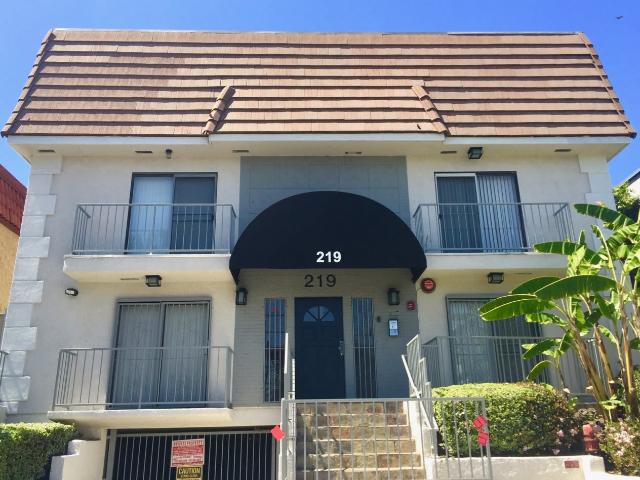 2 BR, 2 BA Apartment 219 South Mariposa Avenue Unit 201, Los Angeles, CA 90004
