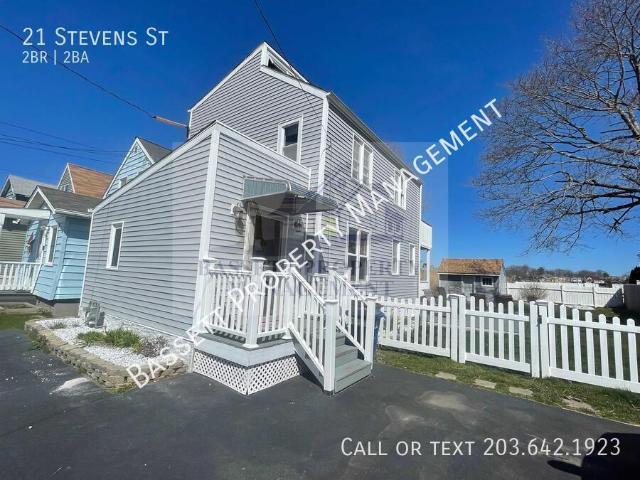 2 BR, 2 BA Apartment 21 Stevens St, East Haven, CT 06512