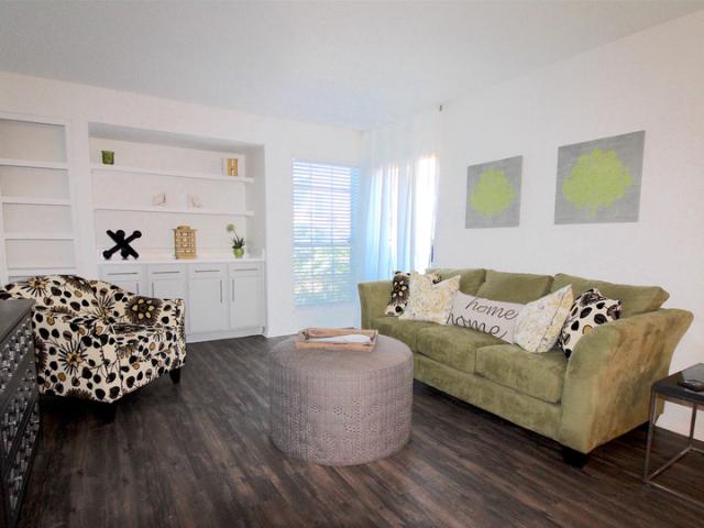 2 BR, 2 BA Apartment 21 W Rundberg Ln, Austin, TX 78758