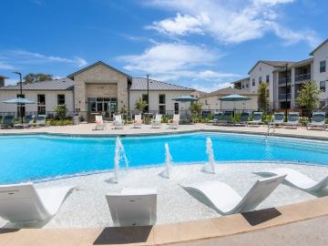 2 BR, 2 BA Apartment 2200 TX 195, Georgetown, TX 78633