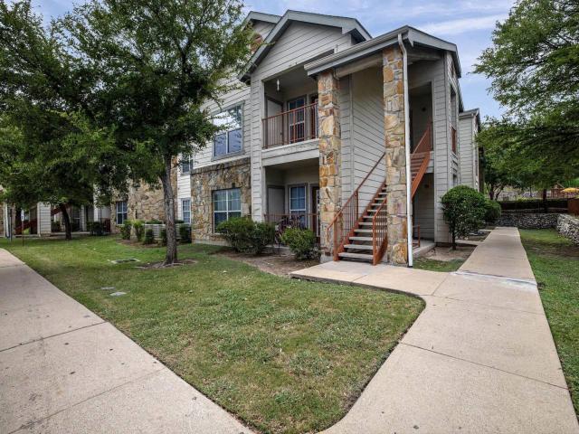2 BR, 2 BA Apartment 2201 Montopolis Drive Unit 5 533, Austin, TX 78741
