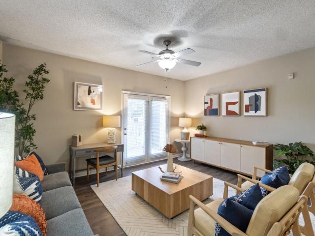 2 BR, 2 BA Apartment 2201 W Orem Dr Unit 1218, Houston, TX 77047
