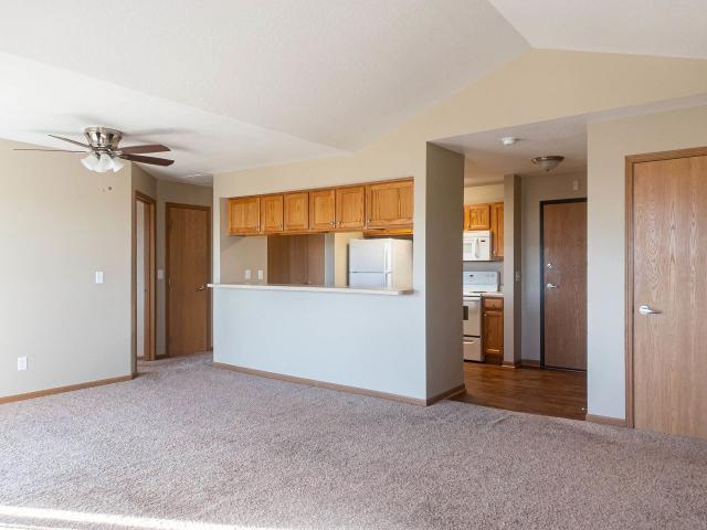 2 BR, 2 BA Apartment 220 Northeast Dartmoor Drive Unit 250 14, Waukee, IA 50263