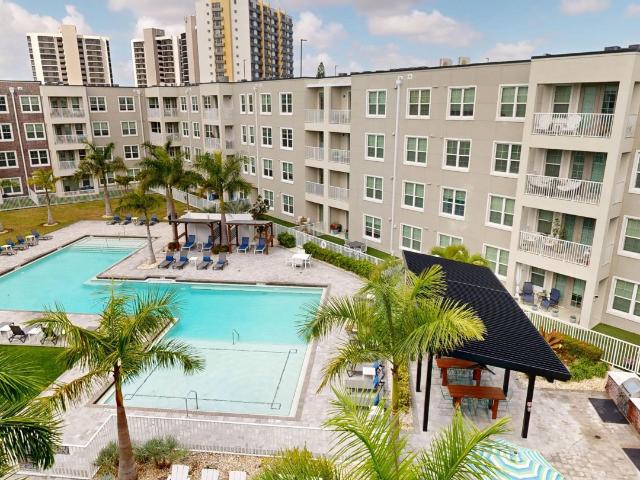 2 BR, 2 BA Apartment 2220 W First St Unit 322, Fort Myers, FL 33901