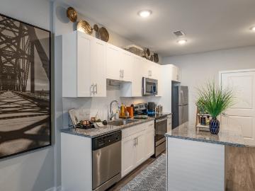 2 BR, 2 BA Apartment 222 W Maple Street Unit 1309, Jeffersonville, IN 47130