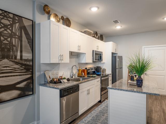 2 BR, 2 BA Apartment 222 W Maple Street Unit 2101, Jeffersonville, IN 47130