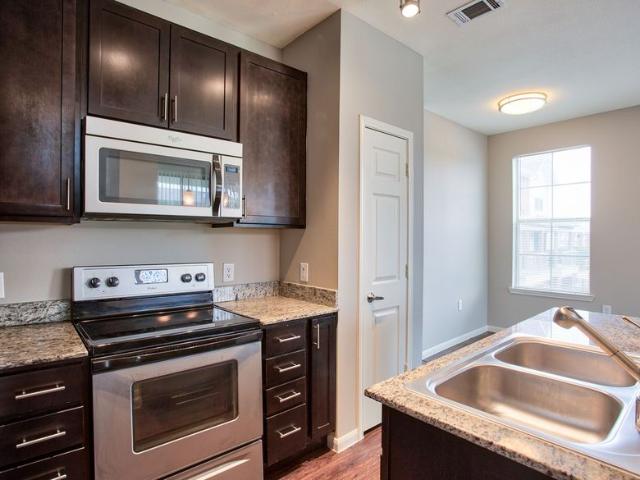 2 BR, 2 BA Apartment 2230 Hibiscus Ave Unit D2245, Richardson, TX 75080