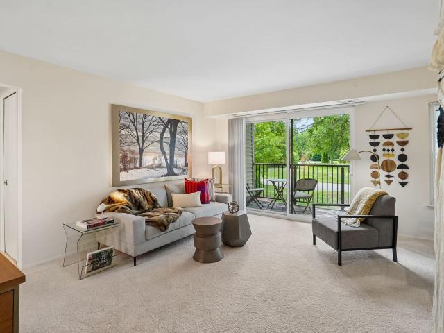 2 BR, 2 BA Apartment 22540 Fairmont Drive Unit 01202, Farmington, MI 48335