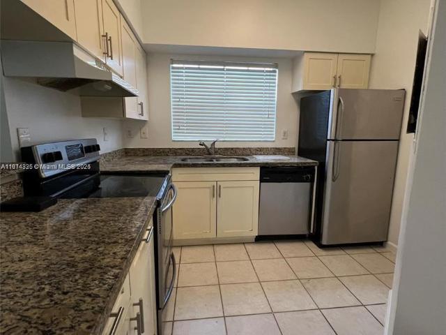 2 BR, 2 BA Apartment 2301 Northwest 96th Terrace, Pembroke Pines, FL 33024