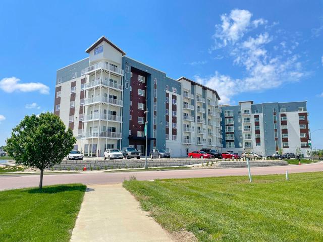 2 BR, 2 BA Apartment 2301 S Lake Lorraine Place Unit 2301 404, Sioux Falls, SD 57106