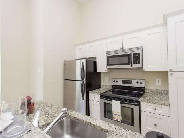 2 BR, 2 BA Apartment 230 N 21st St Unit 706, Philadelphia, PA 19103